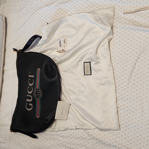 GUCCI black leather Half Moon shoulder bag - Picture 13 of 13